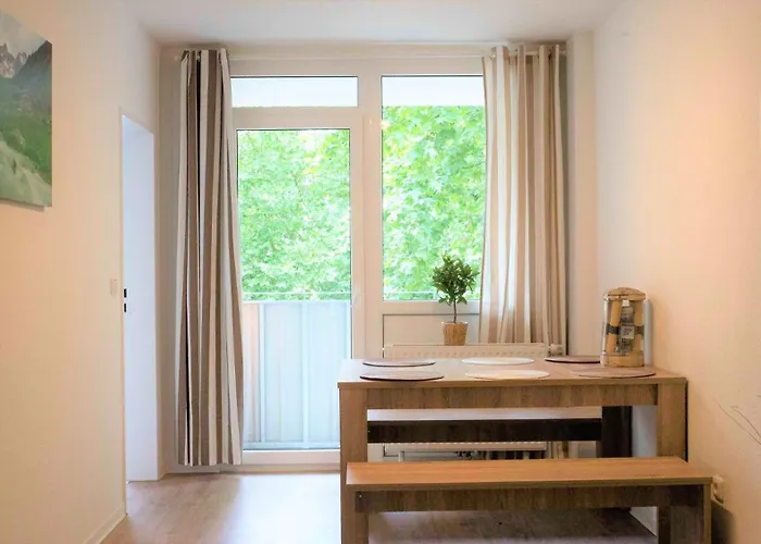 Work And Balcony Appartement